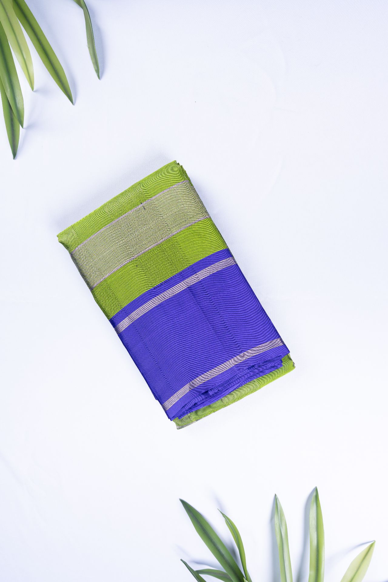 Forest Green & Peacock Blue Vintage Checked Kanjivaram Saree Pure silk sarees online in India | Pratyagra Silks